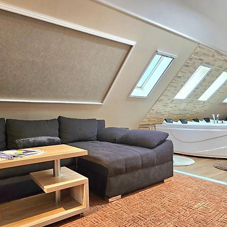 Apartman Siesta Buek - Buekfuerdo Buk Exterior foto