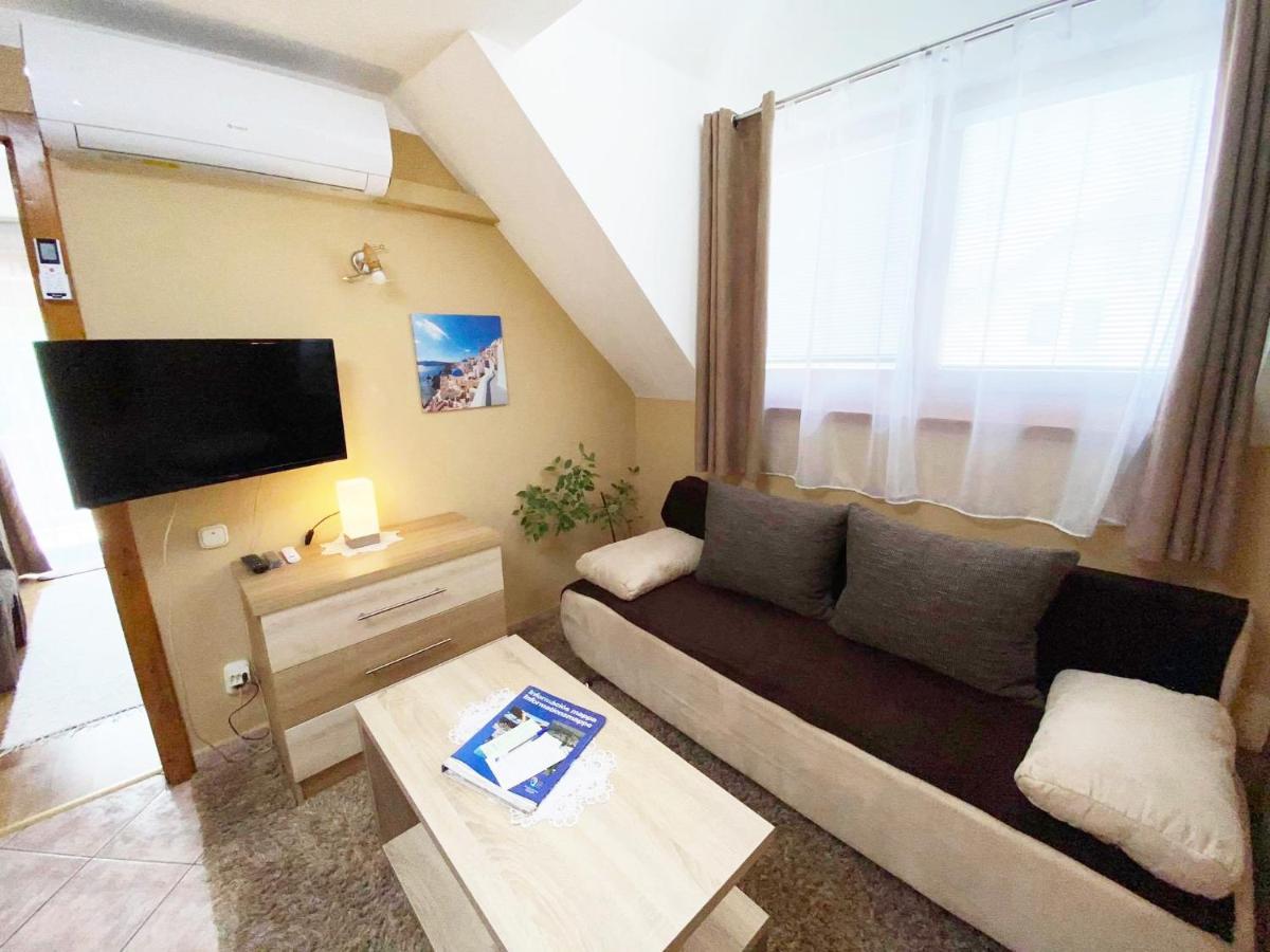 Apartman Siesta Buek - Buekfuerdo Buk Exterior foto