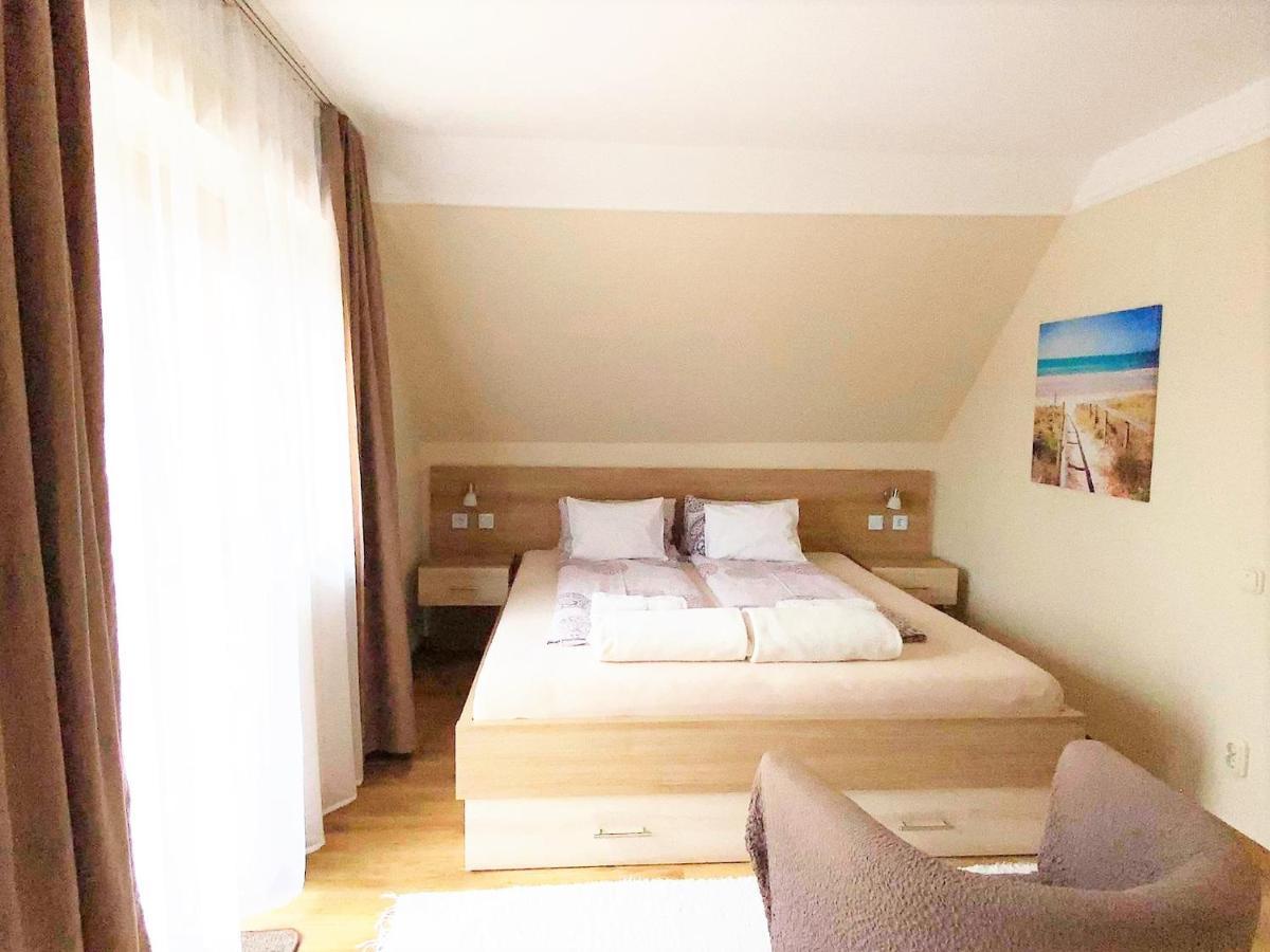 Apartman Siesta Buek - Buekfuerdo Buk Exterior foto