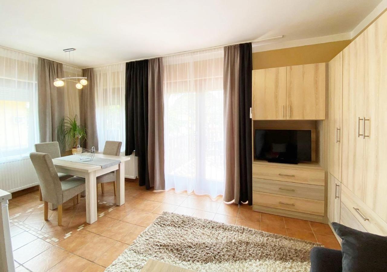 Apartman Siesta Buek - Buekfuerdo Buk Exterior foto