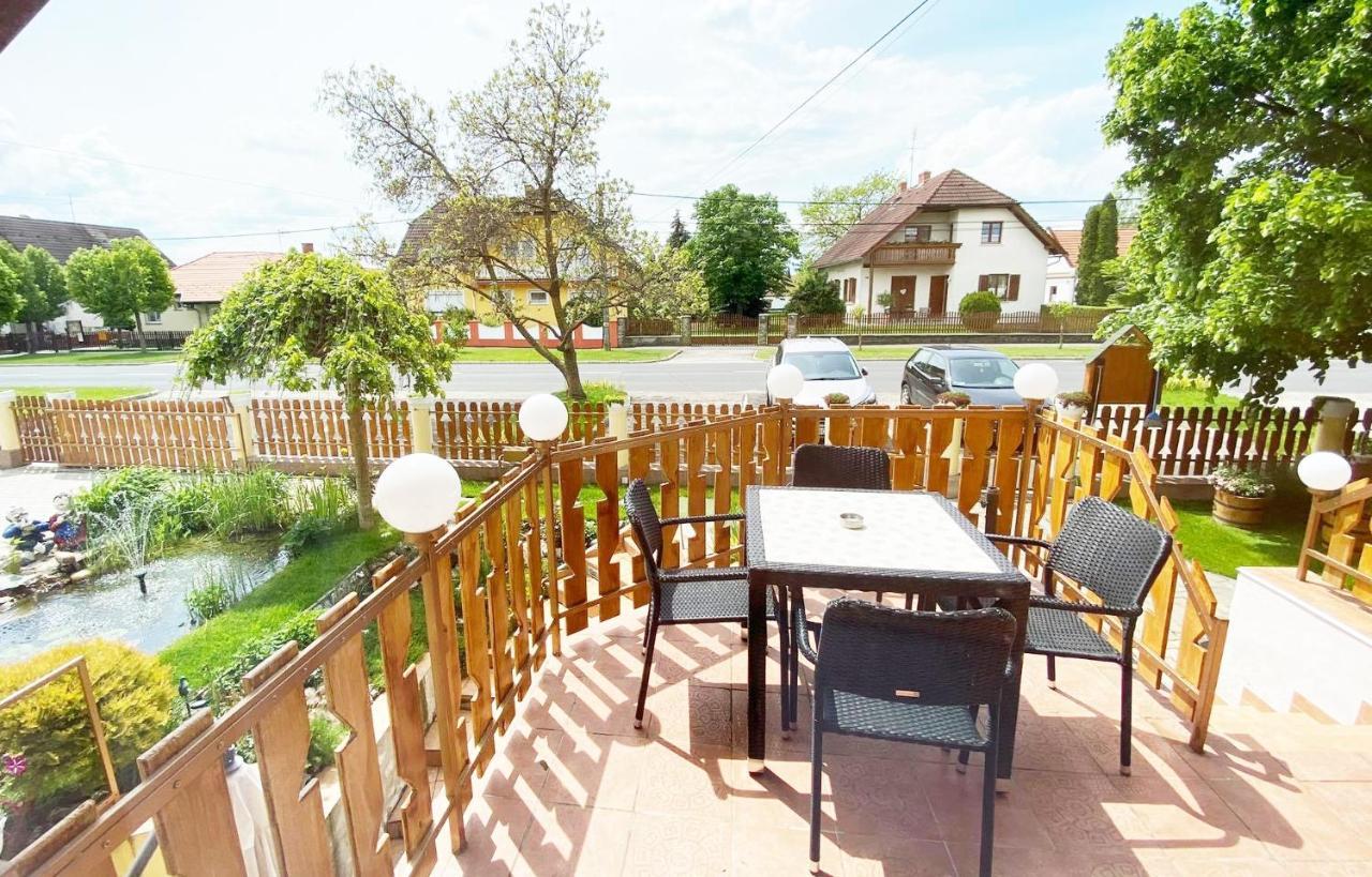 Apartman Siesta Buek - Buekfuerdo Buk Exterior foto