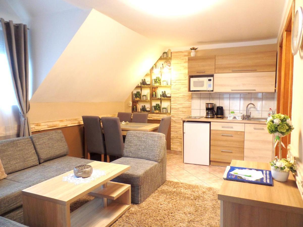 Apartman Siesta Buek - Buekfuerdo Buk Exterior foto