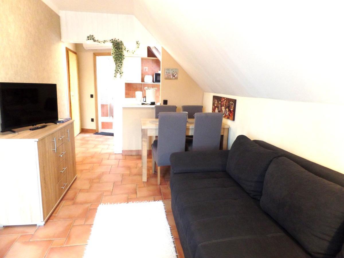 Apartman Siesta Buek - Buekfuerdo Buk Exterior foto