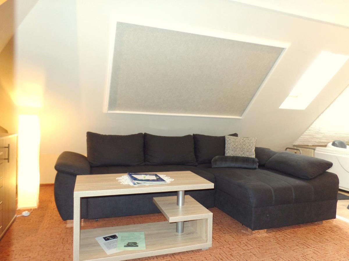 Apartman Siesta Buek - Buekfuerdo Buk Exterior foto