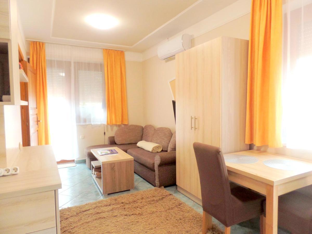 Apartman Siesta Buek - Buekfuerdo Buk Exterior foto