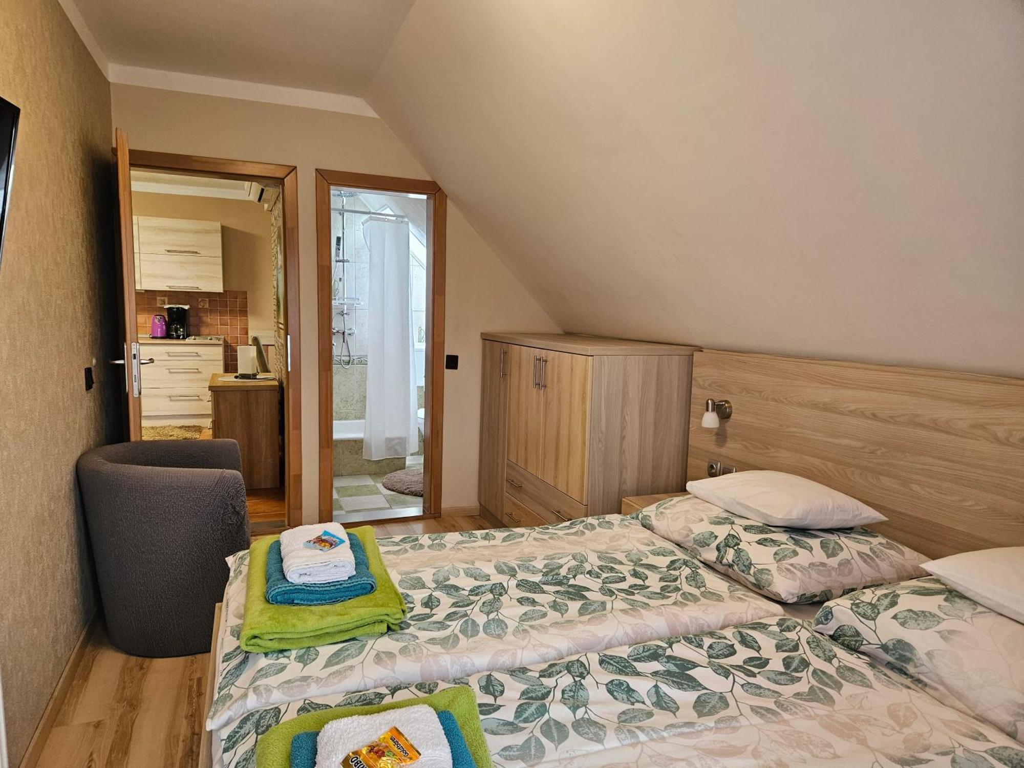 Apartman Siesta Buek - Buekfuerdo Buk Exterior foto