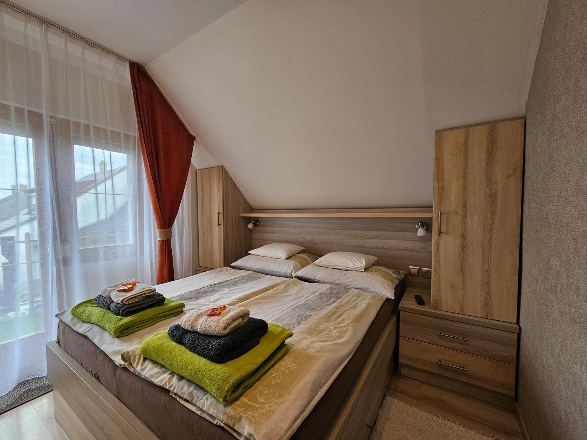 Apartman Siesta Buek - Buekfuerdo Buk Exterior foto
