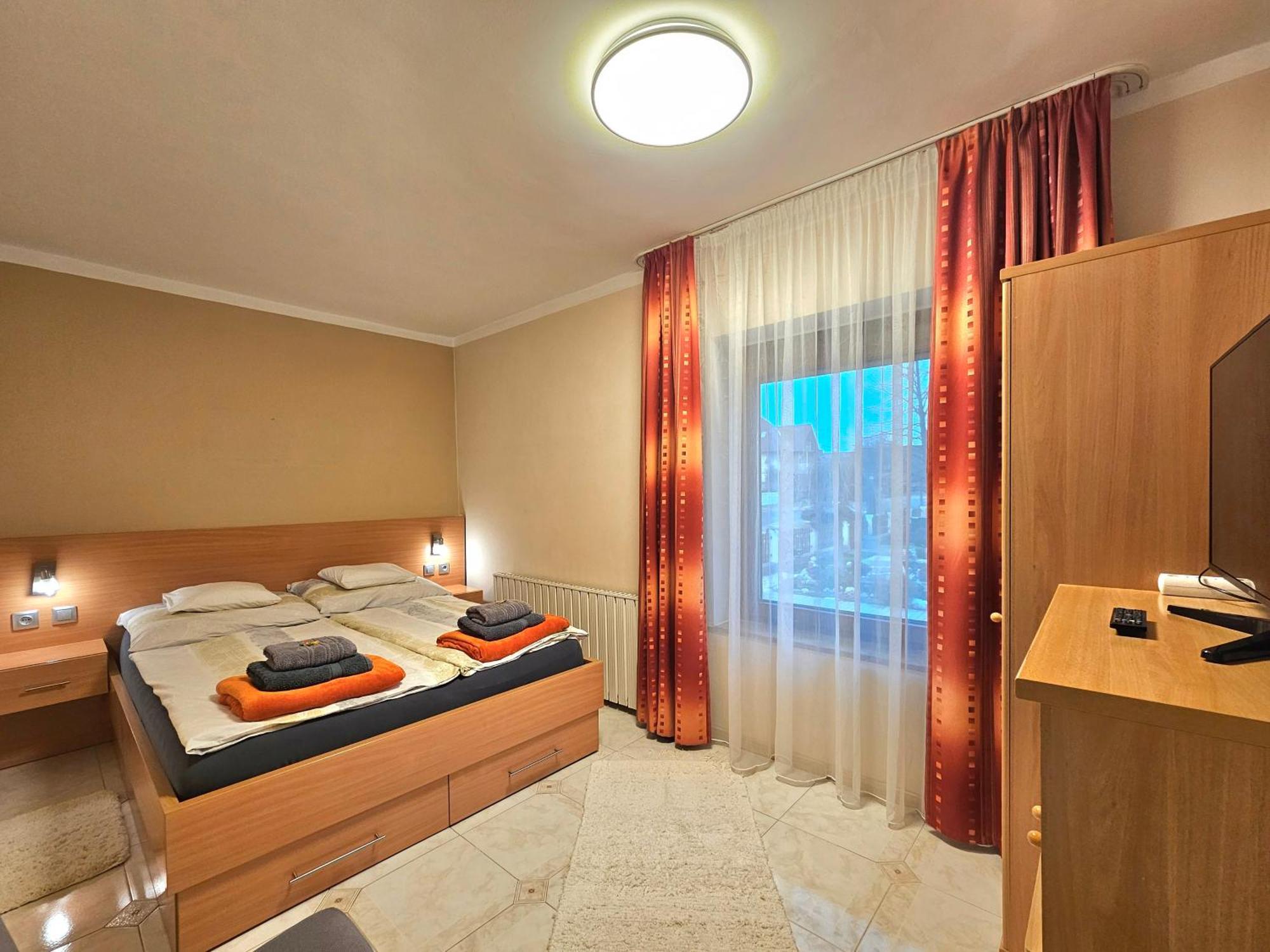 Apartman Siesta Buek - Buekfuerdo Buk Exterior foto