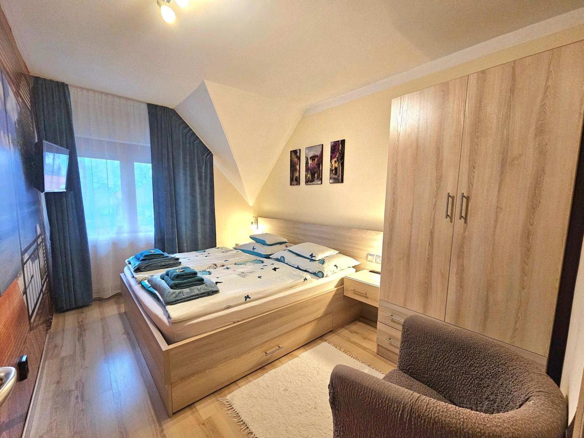 Apartman Siesta Buek - Buekfuerdo Buk Exterior foto